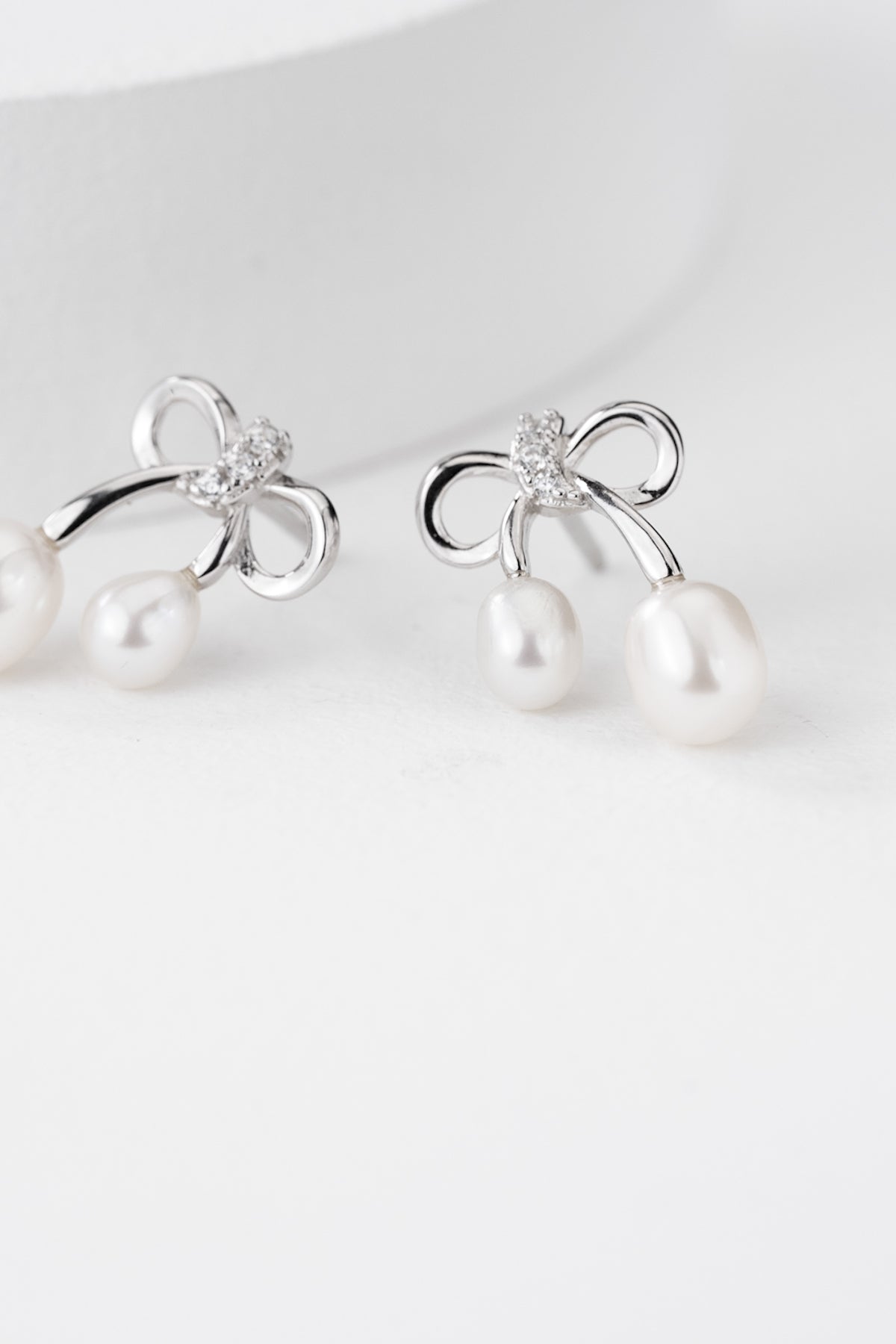 Elegant Bow Pearl Drop Earrings