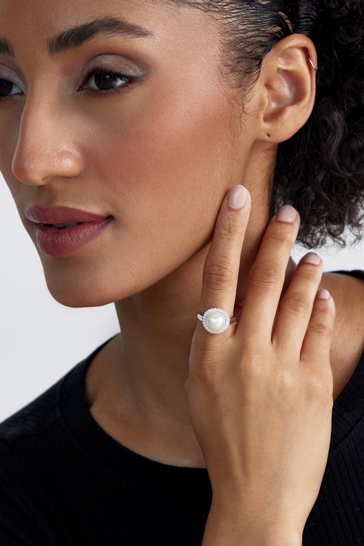 Exquisite Halo Pearl Ring