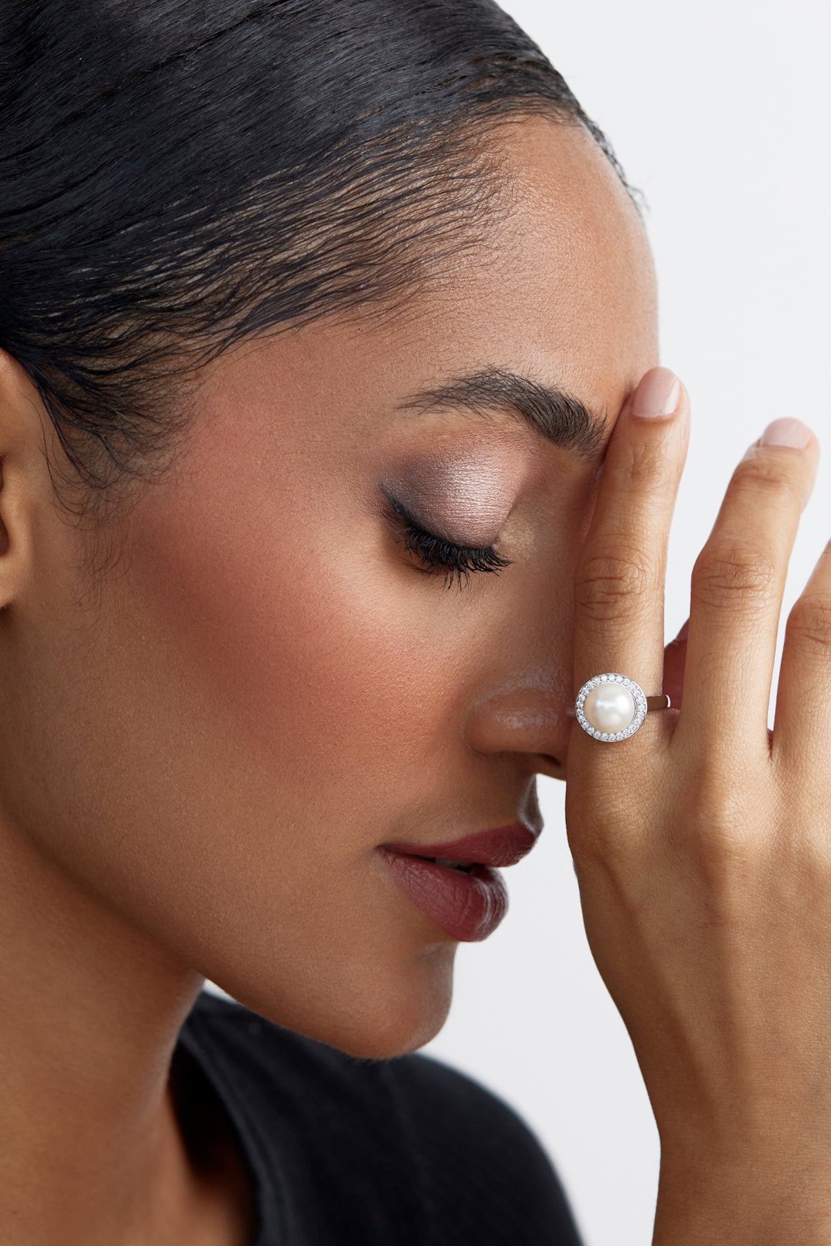 Exquisite Halo Pearl Ring