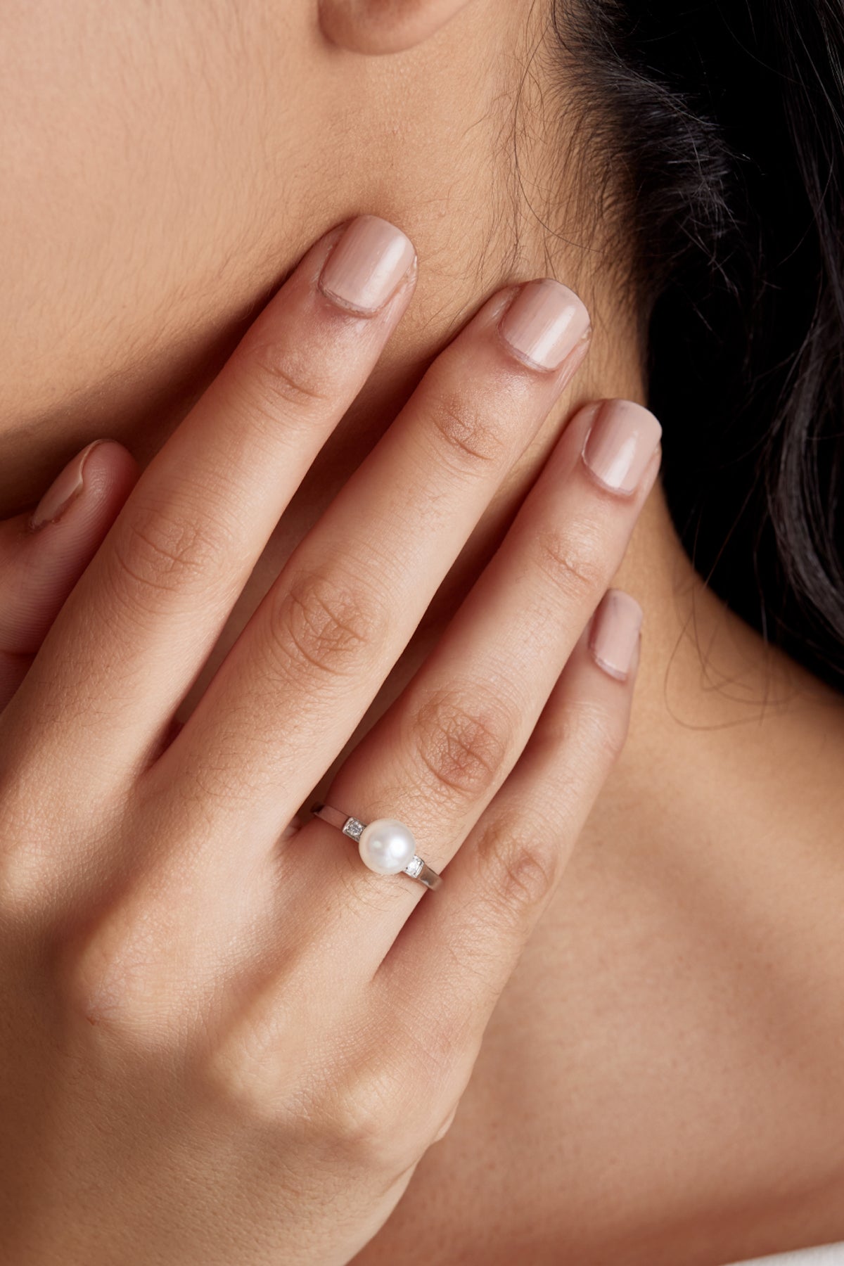 Elegant Pearl Stud Ring
