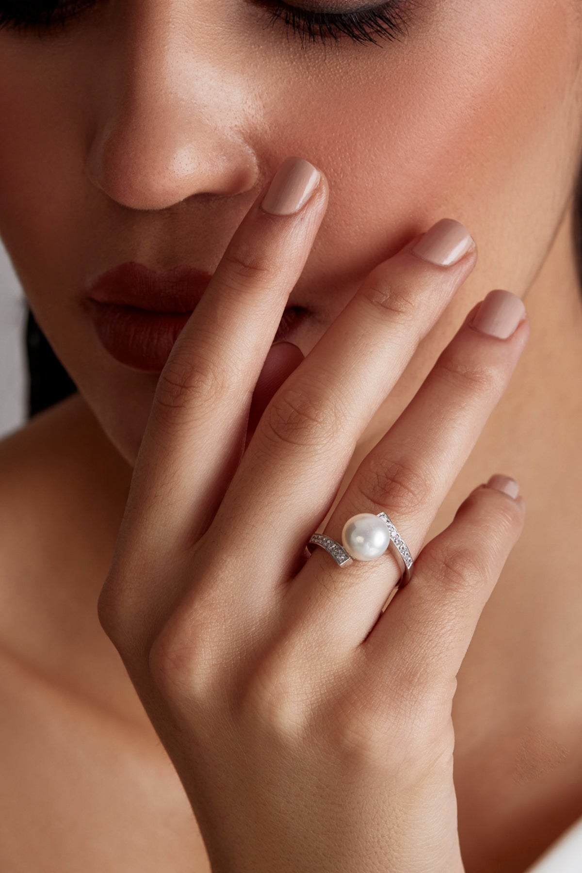 Minimalist Pearl and Zircon Ring