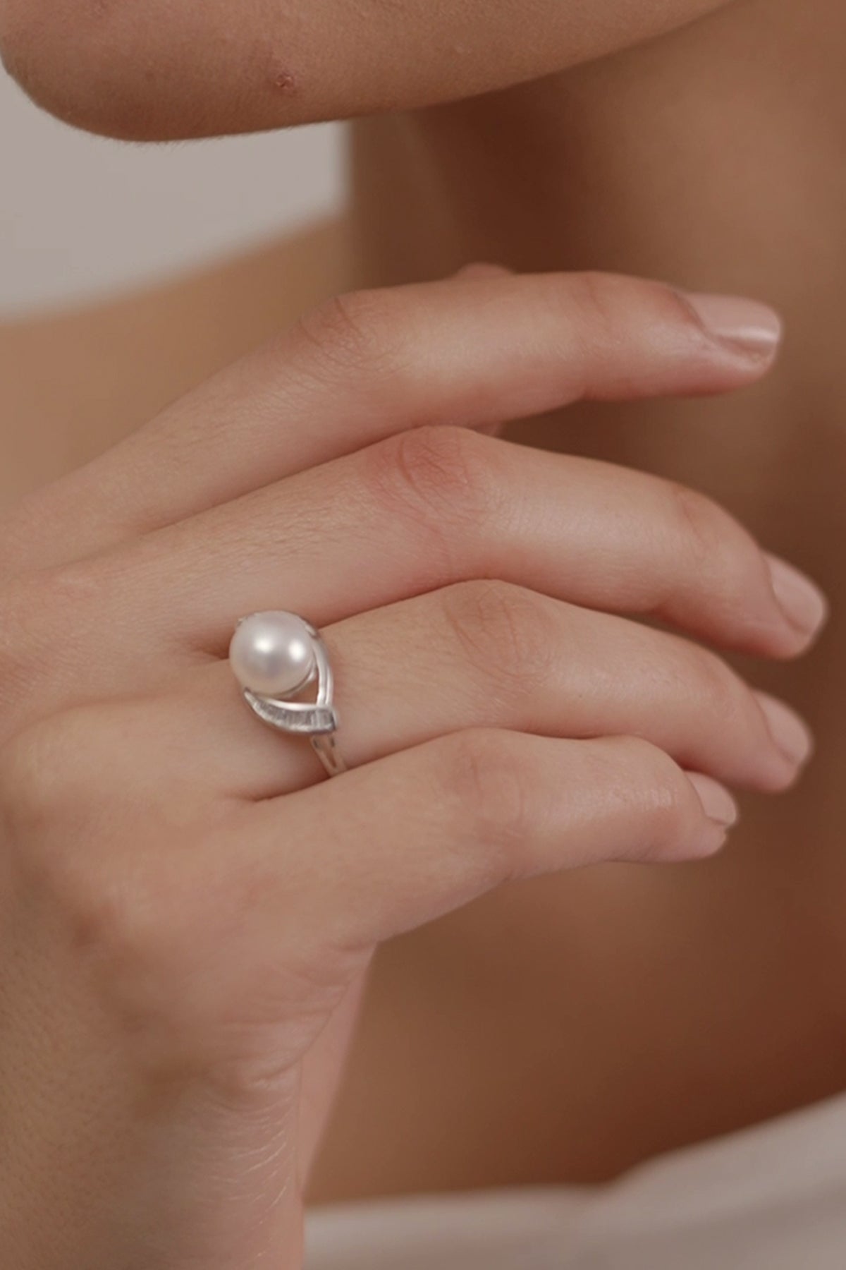 Elegant Dreams Pearl & Baguette Ring